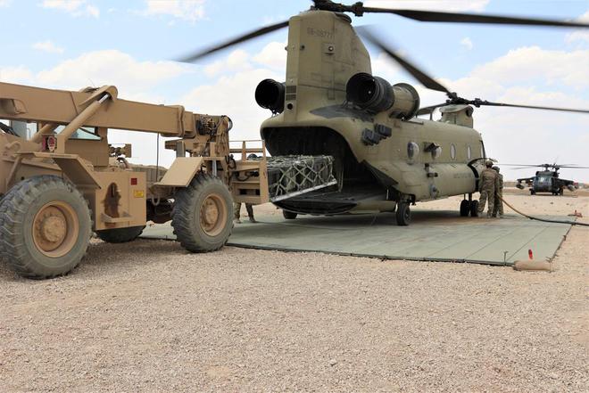 CH-47支奴干直升机被美军誉为“飞行车厢”(图6)