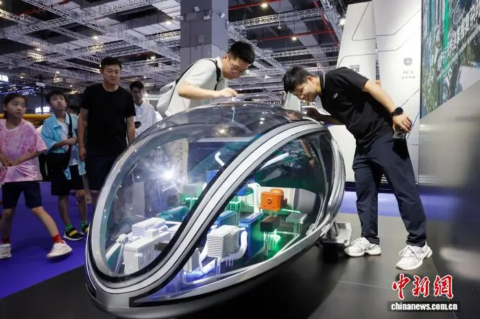 中国低空经济产业想占据全球市场总共分几步？(图6)