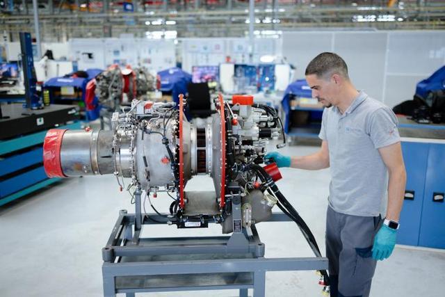 直博会ShowNews采访古贝：赛峰直升机发动机公司以全谱系动力助推低空经济(图5)