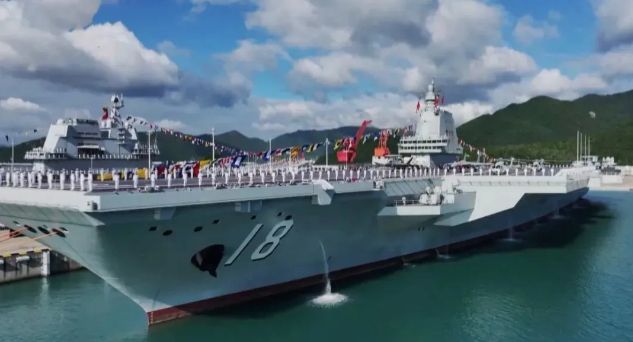 福建舰入列！中国制造再次震撼世界美军沉默了(图3)
