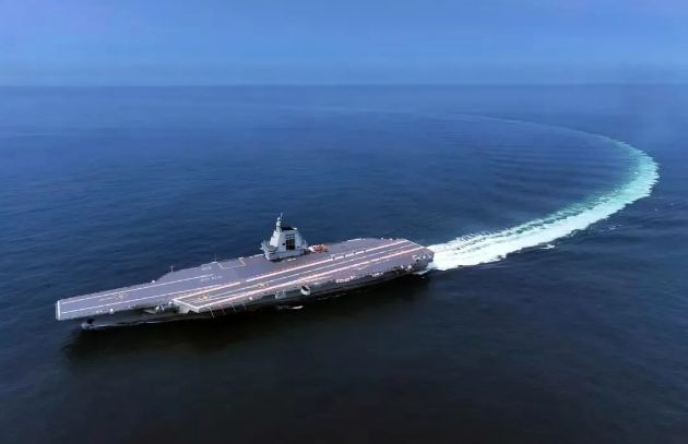 福建舰入列！中国制造再次震撼世界美军沉默了(图1)