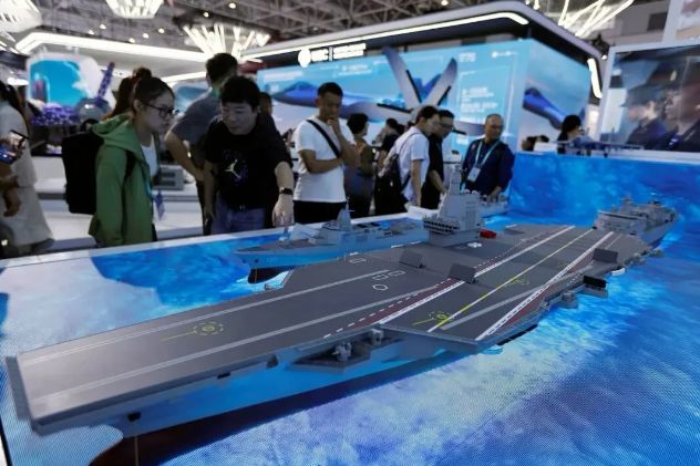 福建舰入列！中国制造再次震撼世界美军沉默了(图2)