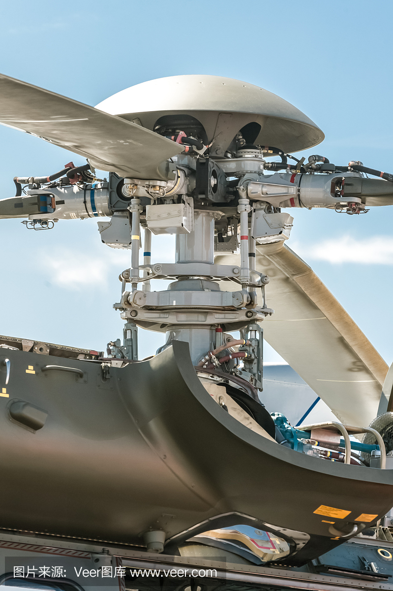 俄罗斯传来噩耗一飞机的航空专家全体遇难在俄达吉斯坦共和国境内一架直升机坠毁造成机上5人死亡包括多名俄航空技术人员(图1)