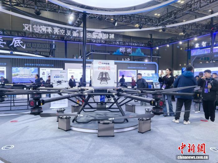 从“小众试点”到“大众体验” 低空经济融入民众生活(图2)